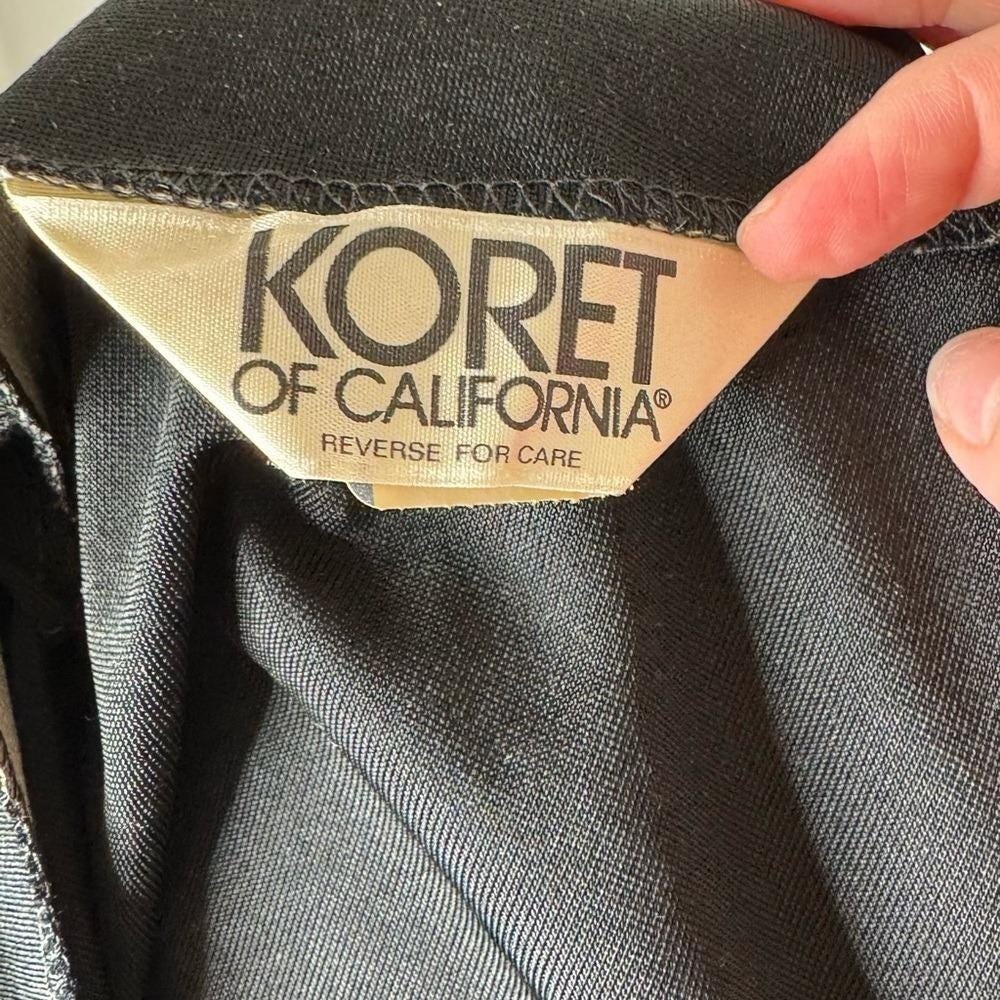 VTG 70s Koret of California Women's pleaded‎ blouse with square neckline. - Picture 6 of 13